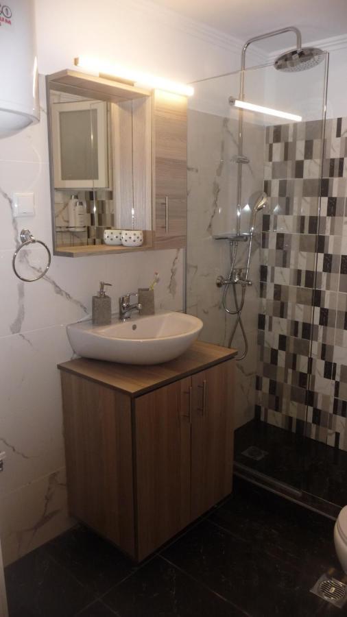 D&J Central Appartment Ioannina Ngoại thất bức ảnh
